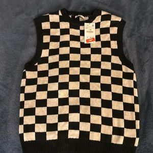 Zara crewneck sweater vest size L-XL. New. Never worn